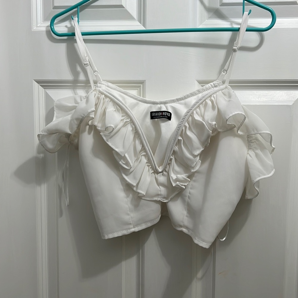 Fashion nova crop top